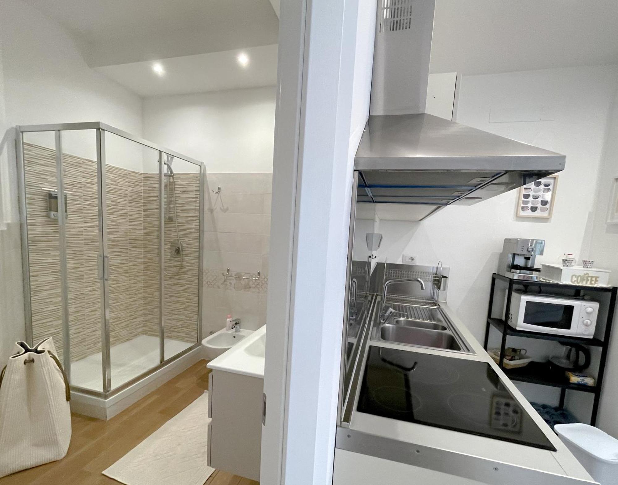 The Shabby House - Charming Seaside Retreat In Central Anzio, Steps From Beach And Train Station Exterior foto